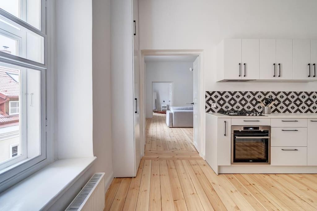 Spacious 2-bedroom Flat In Old Town By Urban Rent Leilighet